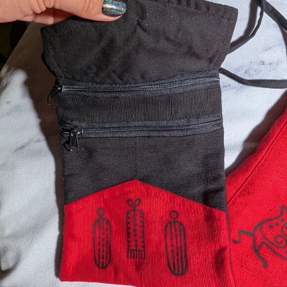 Vtg 1990s Venus Imports Red Black Primitive Tribal Cotton Open Vest and Bag Sz S - Picture 5 of 5